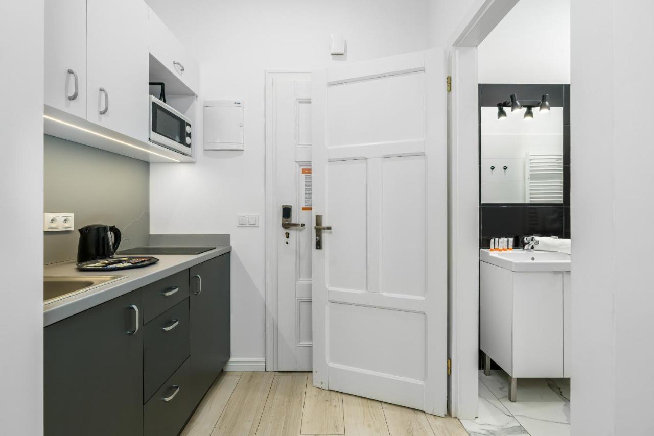 Apartments City Center Saint Wojciech By Renters Poznan Luaran gambar